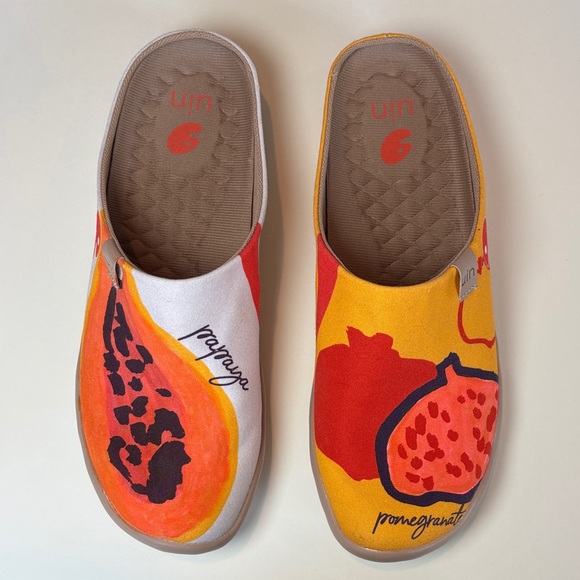 NWOT UIN Papaya / Pomegranate Slip On Mule Loafers. Size 8 - Picture 1 of 10